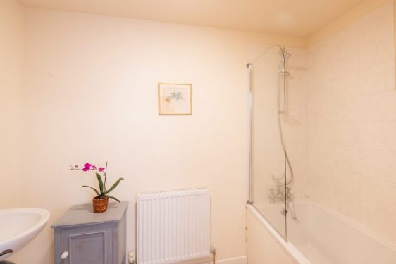 Dockings bathroom double